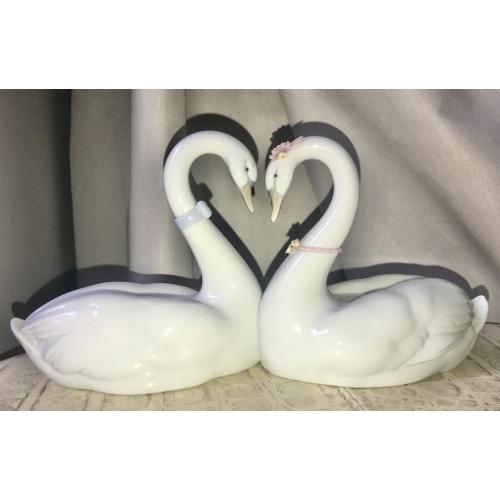 Фарфоровая статуэтка Lladro «Бесконечная любовь» Endless Love Lladró 