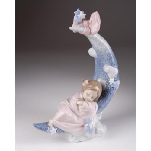 Фарфоровая статуэтка Lladro «Колыбельная небес» "Heaven's Lullaby" 
