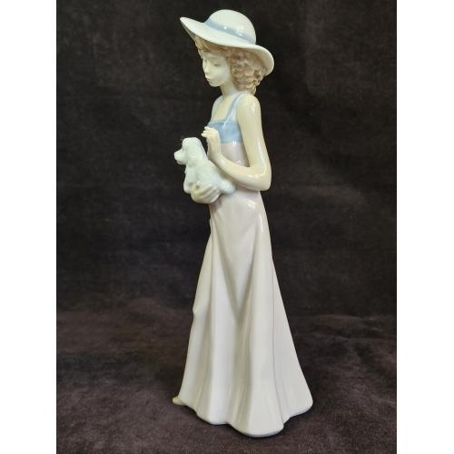 Винтажная фарфоровая статуэтка «Изнеженный пудель» от Nao by Lladro