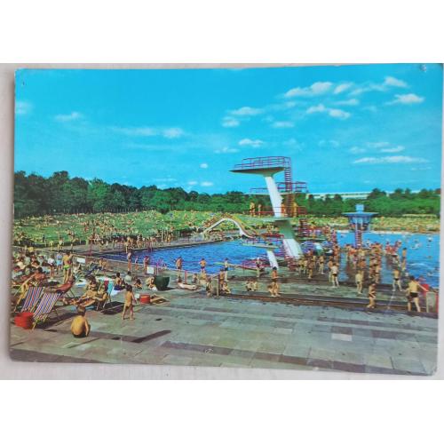 Фотооткрытка. Берлин – Столица ГДР. Открытый бассейн в Панкове. 1975 г.