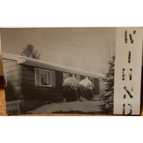 QSL-карточка. Фото жилища американского радиолюбителя. Шелбурн-Фоллс, Массачусетс, США. 1977 г.