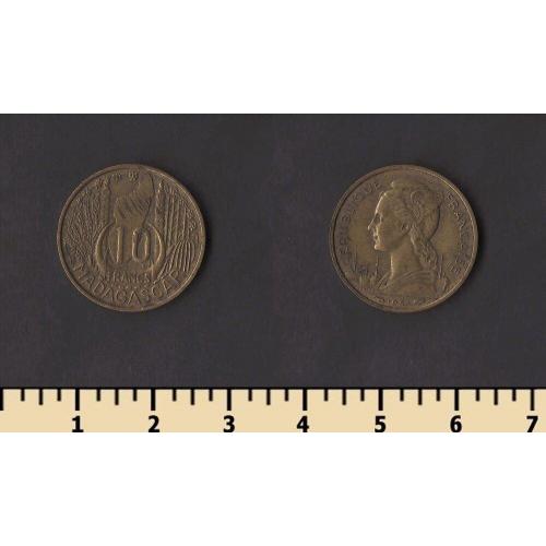 Мадагаскар 10 франков 1953