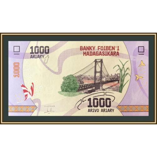 Мадагаскар 1000 ариари 2017 P-100 (100a) UNC