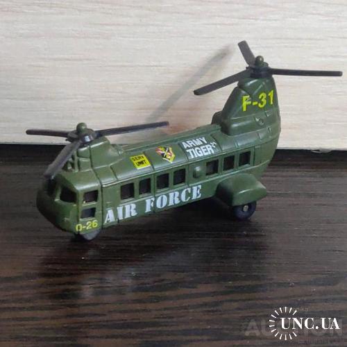 Армійський вертоліт boeing ch-47 chinook