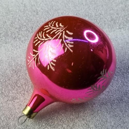 Елочный шар с веточками, розово-красный, стекло, СССР