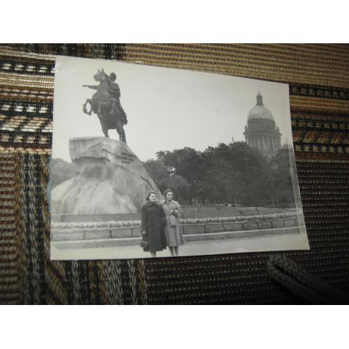 Памятник