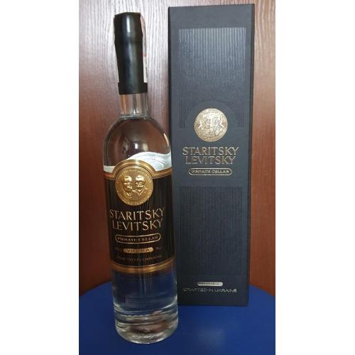 водка "Staritsky &amp; Levitsky Private Cellar" (Gift Box,0.7)