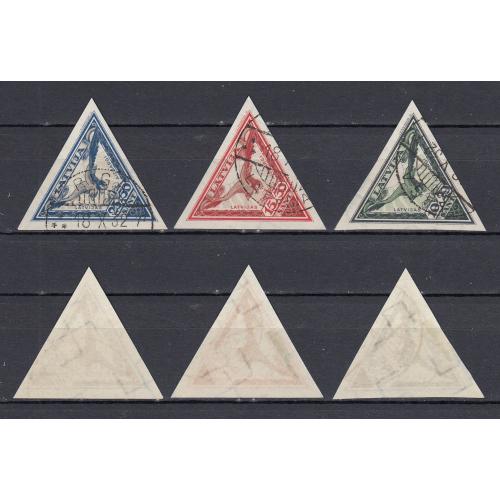 ЛАТВИЯ 1932 Авиапочта беззубцовая (o) Mi 203b-205b CV100EUR