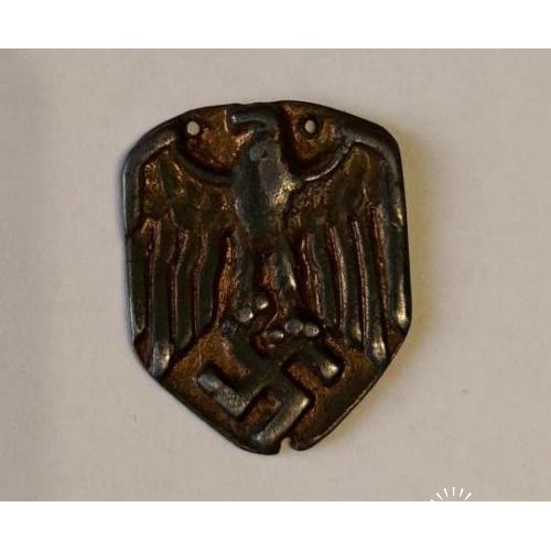 Німецький значок з шолома