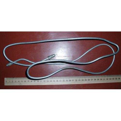 Трубка металлическая с накидной резьбой.   