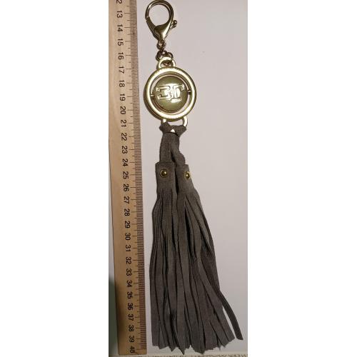 Украшение брелок JC в виде декоративной кисти. 