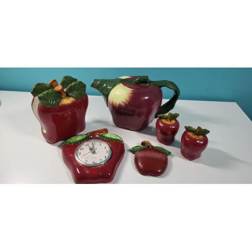 Винтажный коллекционный набор посуды Treasure Craft