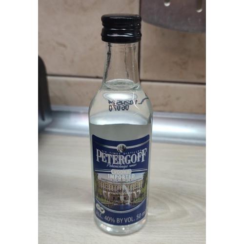 Водка PETERGOFF 0,05л стекло США