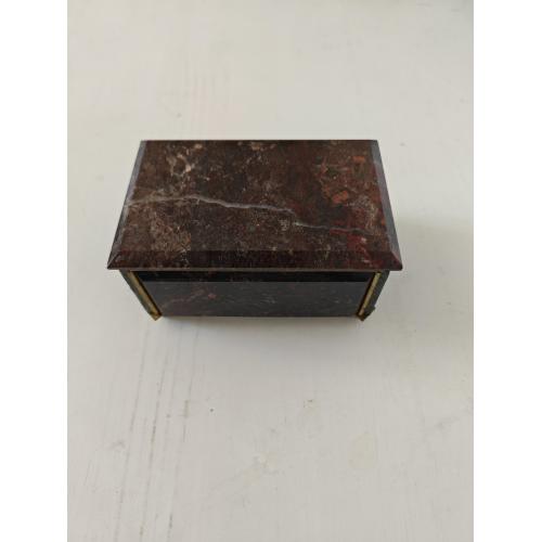 Шкатулка яшма