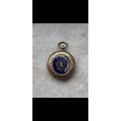 Золотая деталь от часов .