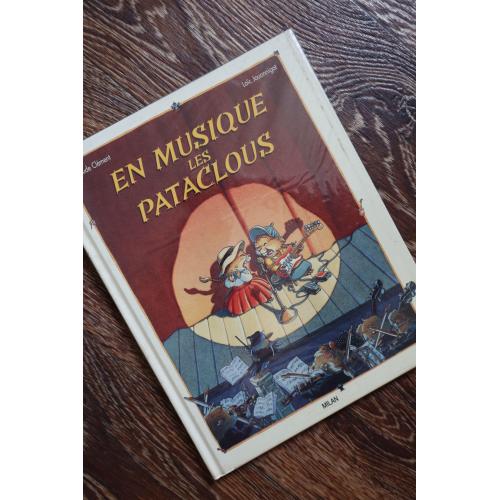 Книга En Musique les Pataclous