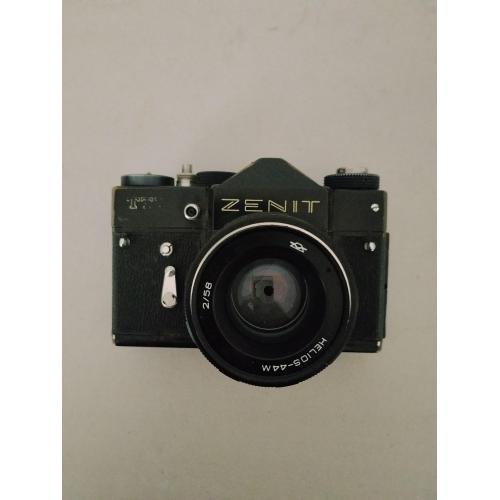 Фотоапарат Zenit TTL Об'єктив Helios-44M