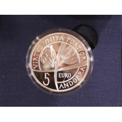 В Андорре выпущены памятные монеты в честь 25-летия конституции